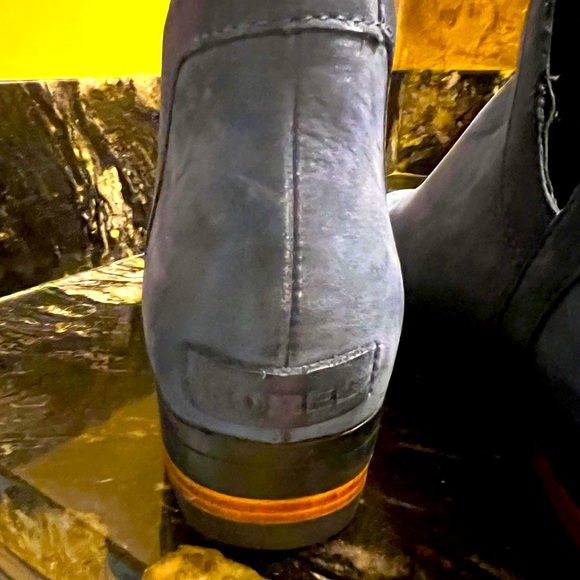 NWOT SOREL Navy Blue Ankle Boots. Size 8. - Picture 3 of 13